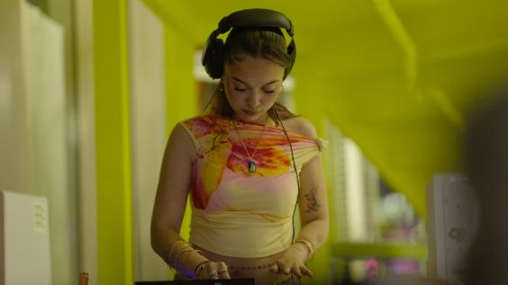 Still uit video, door Mals Media