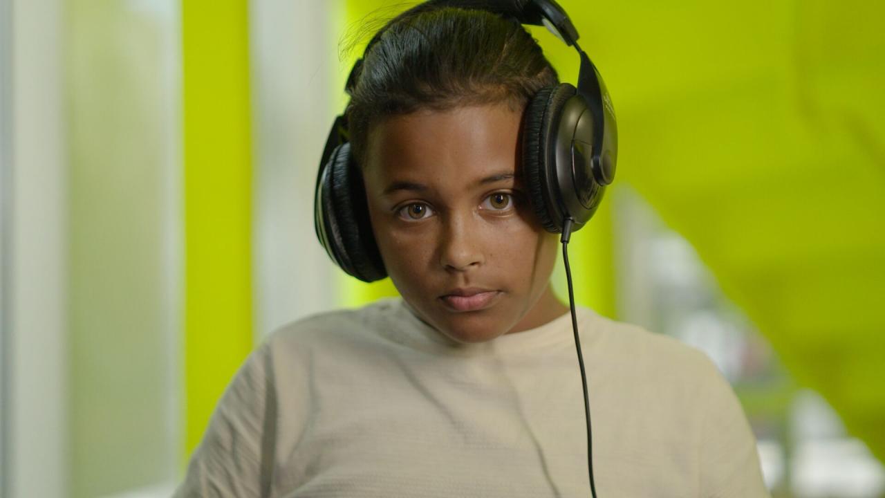 Still uit video, door Mals Media