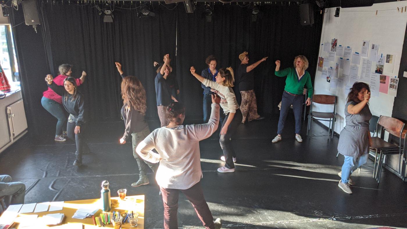 COHOST - Stut Theater